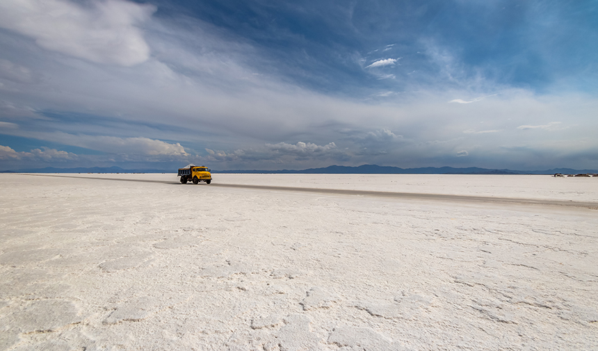 The World’s Largest Saline Lakes, Reflections of Saline Waters from Lake Karum to Lake Van